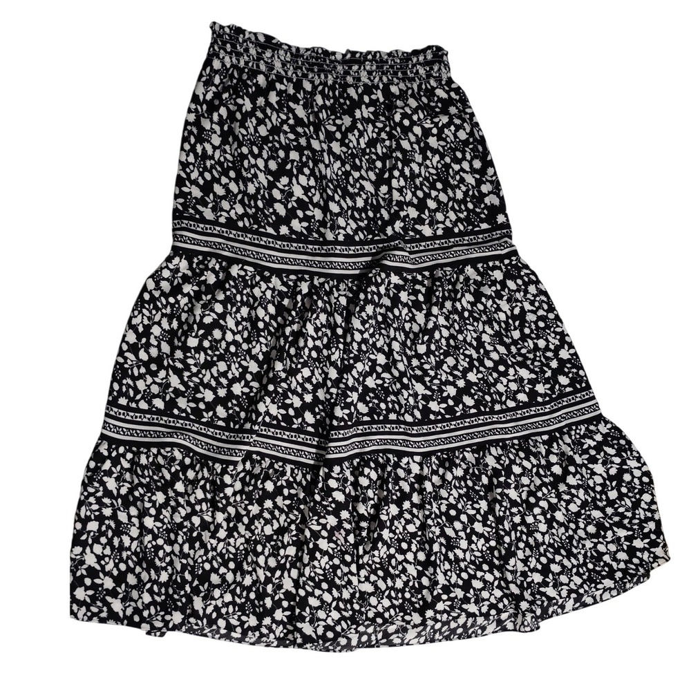 Max Studio Black White Floral Tiered Maxi Skirt Medium Smocked Waist 9706C18
